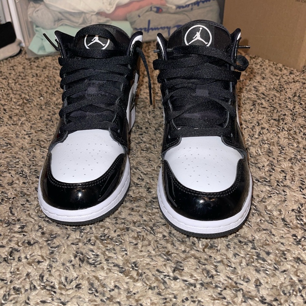 Air Jordan 1 Mid